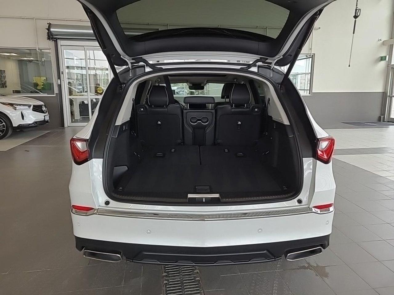 2024 Acura MDX Platinum Elite SH-AWD (Top Line Model) Photo