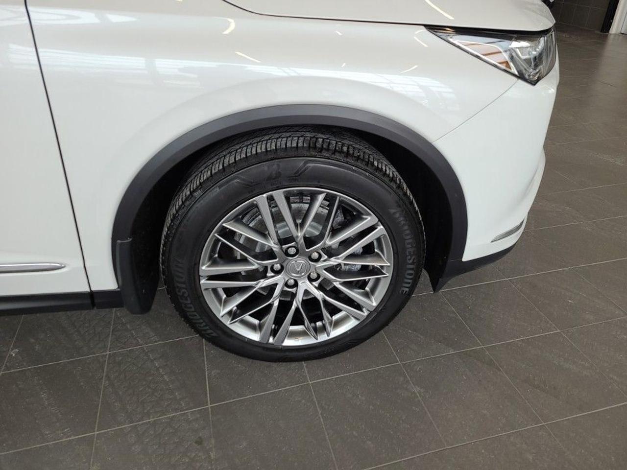 2024 Acura MDX Platinum Elite SH-AWD (Top Line Model) Photo