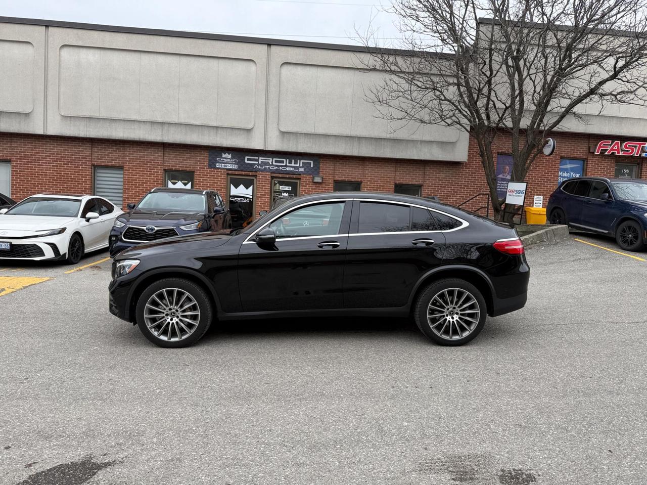 2019 Mercedes-Benz GLC-Class GLC 300 4MATIC Coupe Photo3