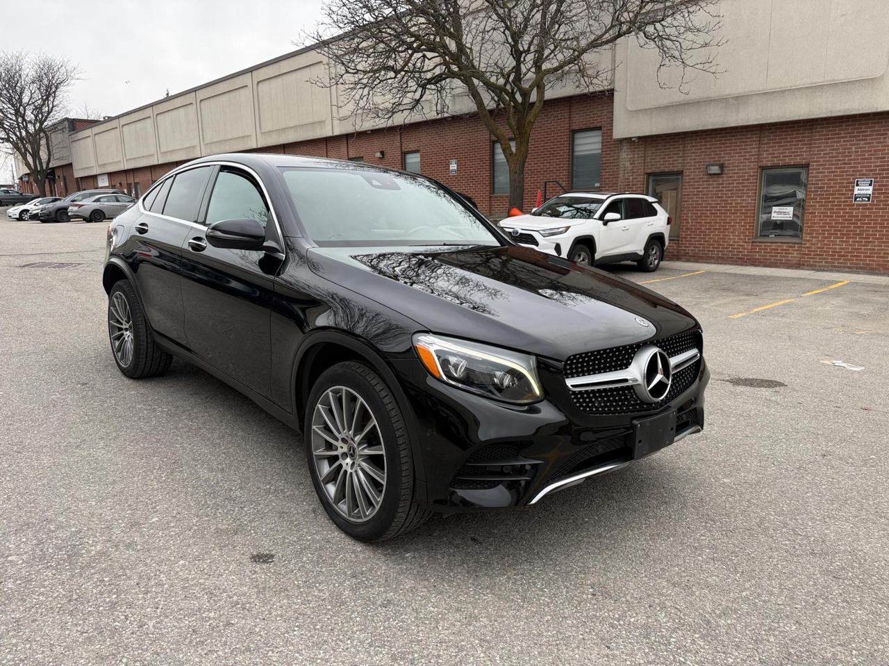 2019 Mercedes-Benz GLC-Class GLC 300 4MATIC Coupe Photo2