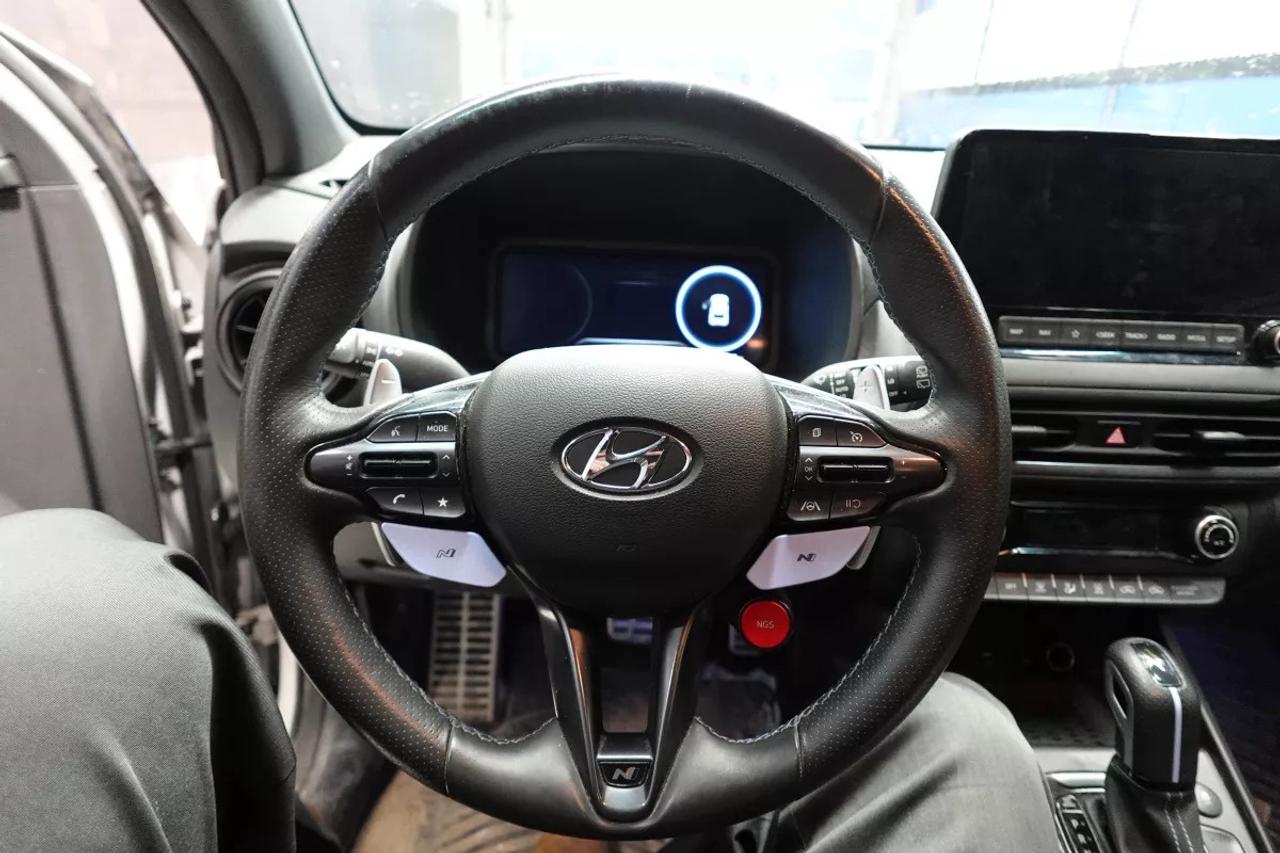2023 Hyundai Kona N N BASE   HEATED SEATS   HEATED WHEEL   APPLE CARPL Photo