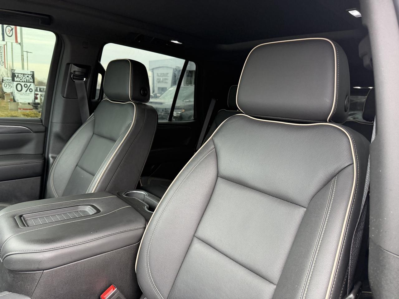 2024 GMC Yukon SLT   PANO ROOF   NO CLAIMS   22 INCH WHEELS Photo