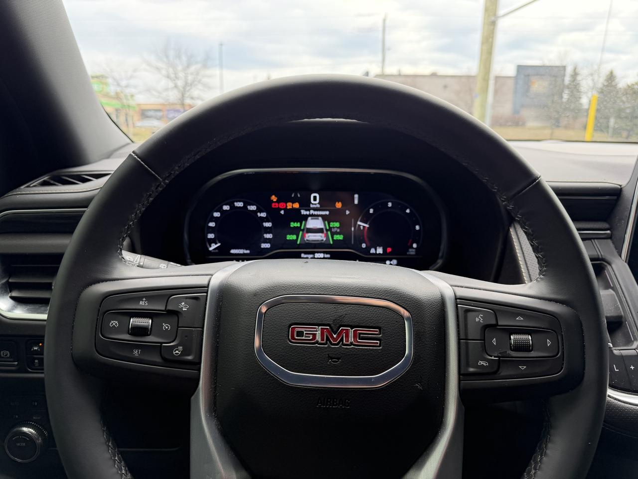 2024 GMC Yukon SLT   PANO ROOF   NO CLAIMS   22 INCH WHEELS Photo