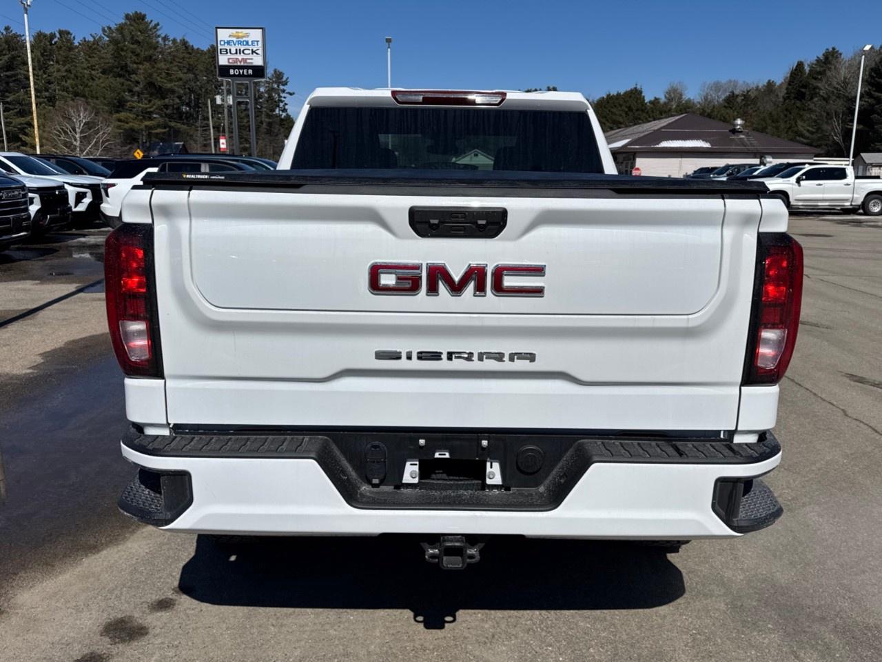 2026 GMC Sierra 1500 Crew Cab Short Box 4-Wheel Drive Pro Photo