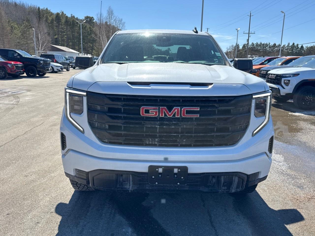 2026 GMC Sierra 1500 Crew Cab Short Box 4-Wheel Drive Pro Photo