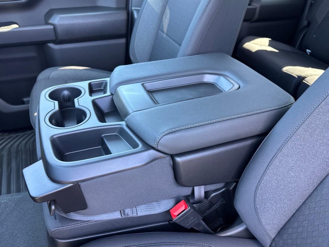 2026 GMC Sierra 1500 Crew Cab Short Box 4-Wheel Drive Pro Photo