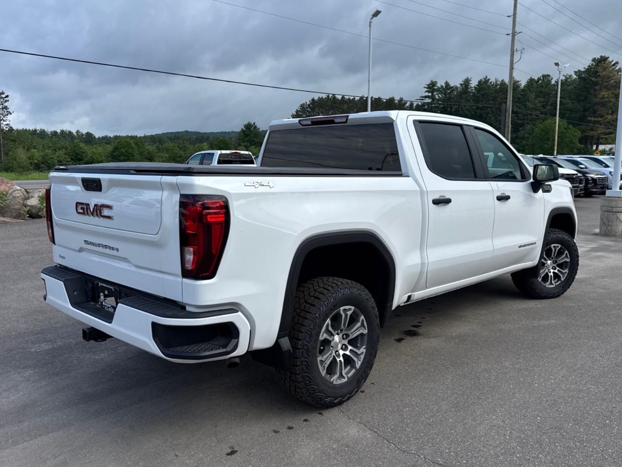 2026 GMC Sierra 1500 Crew Cab Short Box 4-Wheel Drive Pro Photo