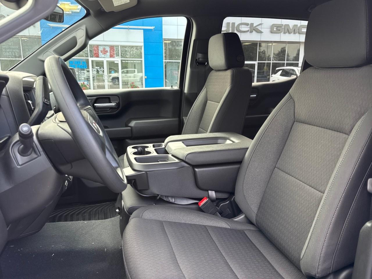 2026 GMC Sierra 1500 Crew Cab Short Box 4-Wheel Drive Pro Photo