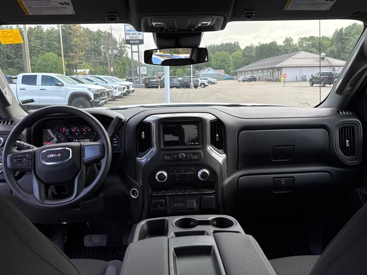 2026 GMC Sierra 1500 Crew Cab Short Box 4-Wheel Drive Pro Photo