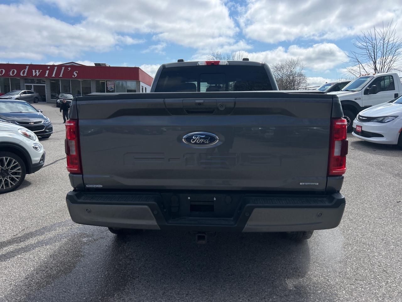 2022 Ford F-150 XLT FX4, CLEAN CARFAX, 3.5L, 4X4, REMOTE START! Photo4