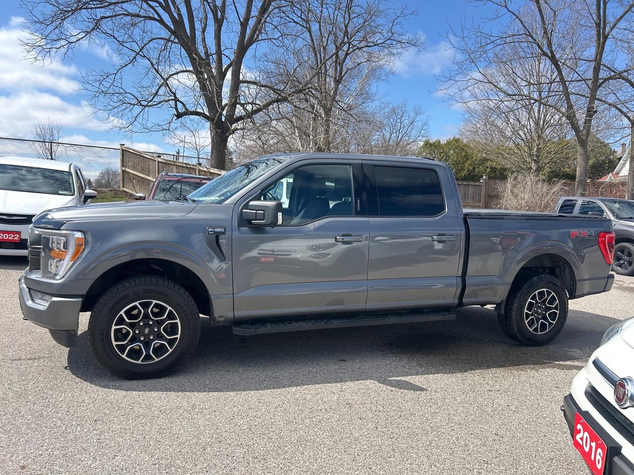 2022 Ford F-150 XLT FX4, CLEAN CARFAX, 3.5L, 4X4, REMOTE START! Photo2