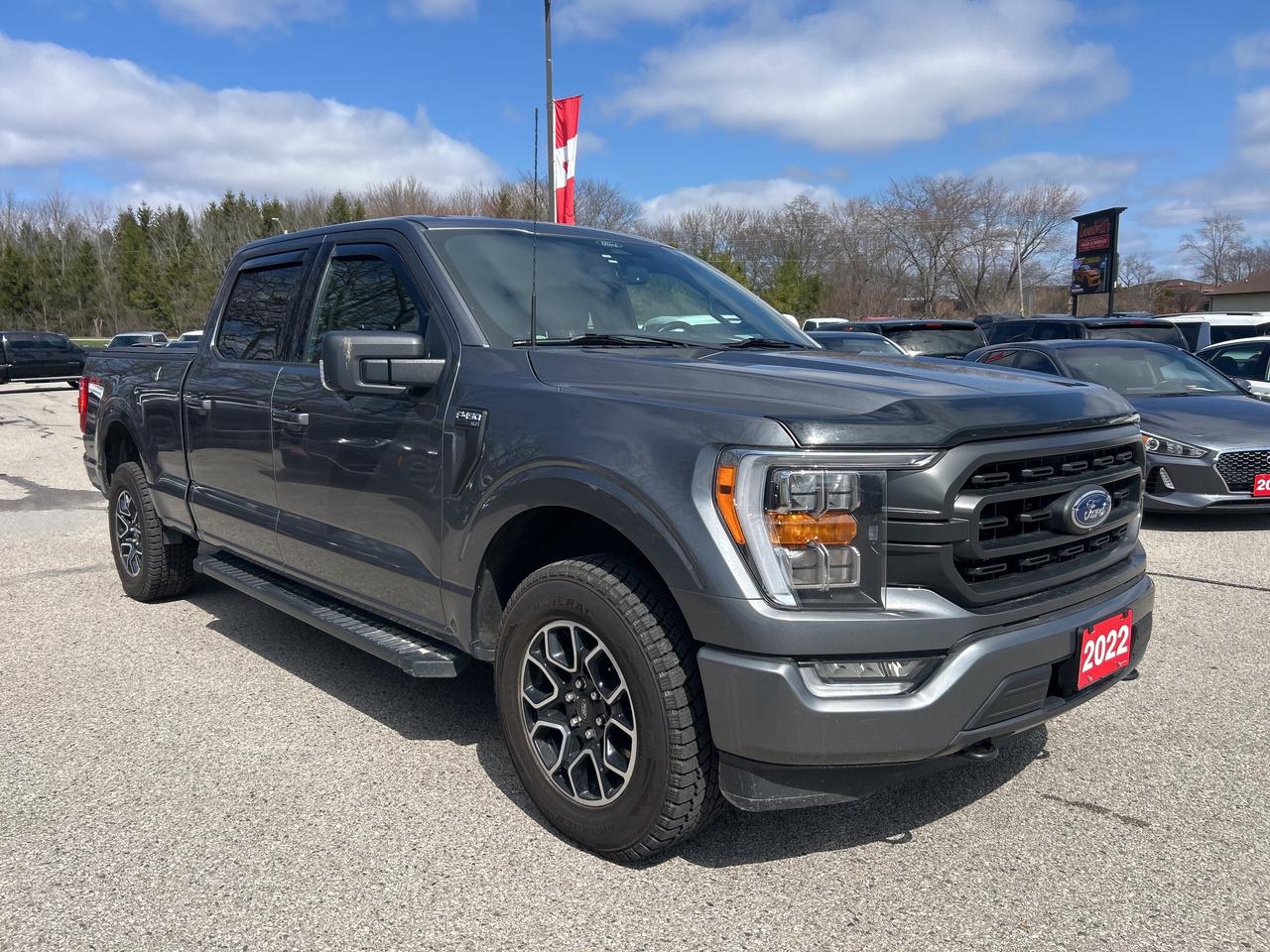 2022 Ford F-150 XLT FX4, CLEAN CARFAX, 3.5L, 4X4, REMOTE START! Photo