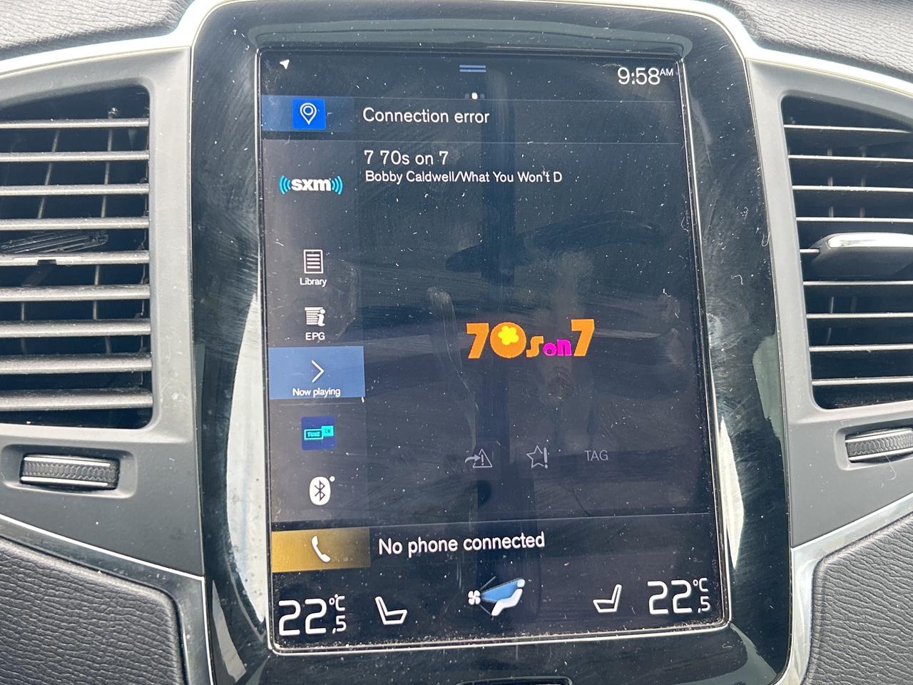 2020 Volvo XC90 T6 MOMENTUM, SUNROOF, HEATED LEATHER! Photo