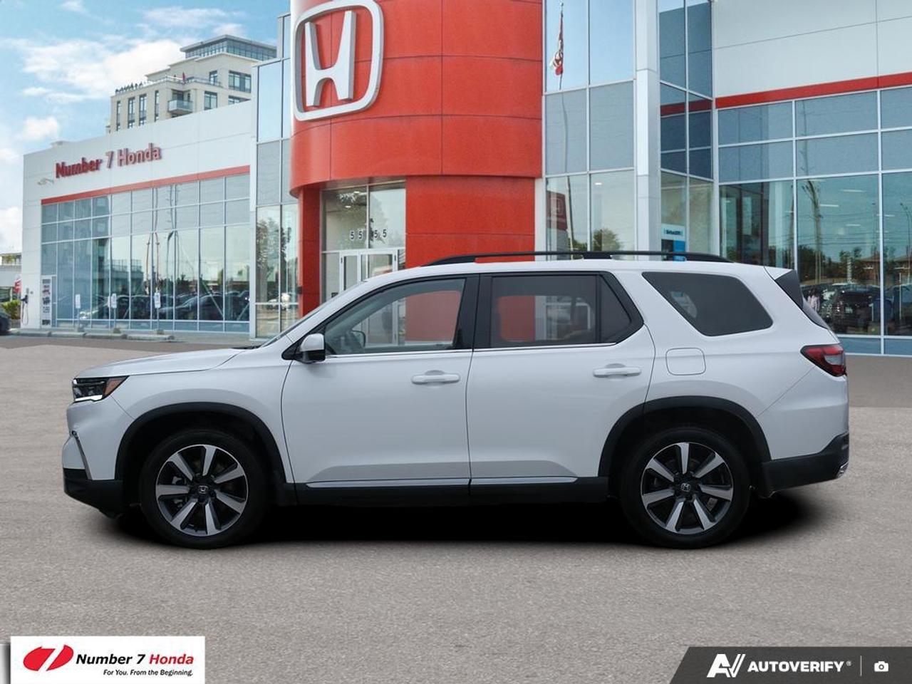2025 Honda Pilot Touring *EXTENDED FACTORY WARRANTY*ONE OWNER* Photo