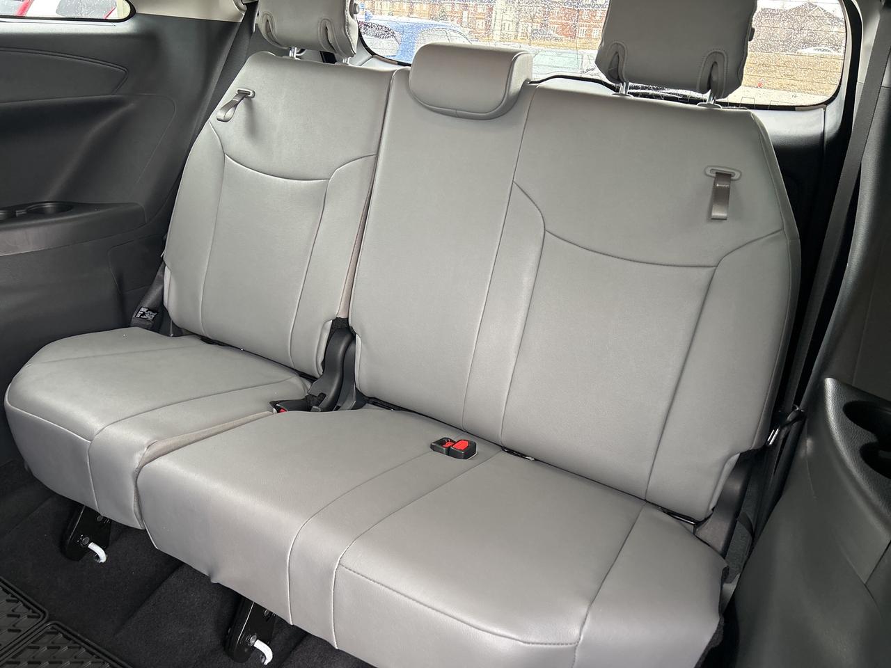 2026 Toyota Sienna XLE HYBRID CarPlay Blind Spot Sunroof R.Cam Photo