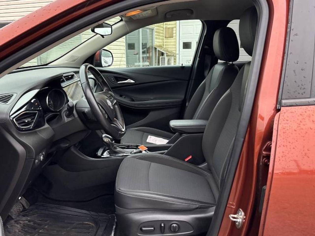 2020 Buick Encore GX No Accidents l Preferred l AWD l Buick Warranty Photo