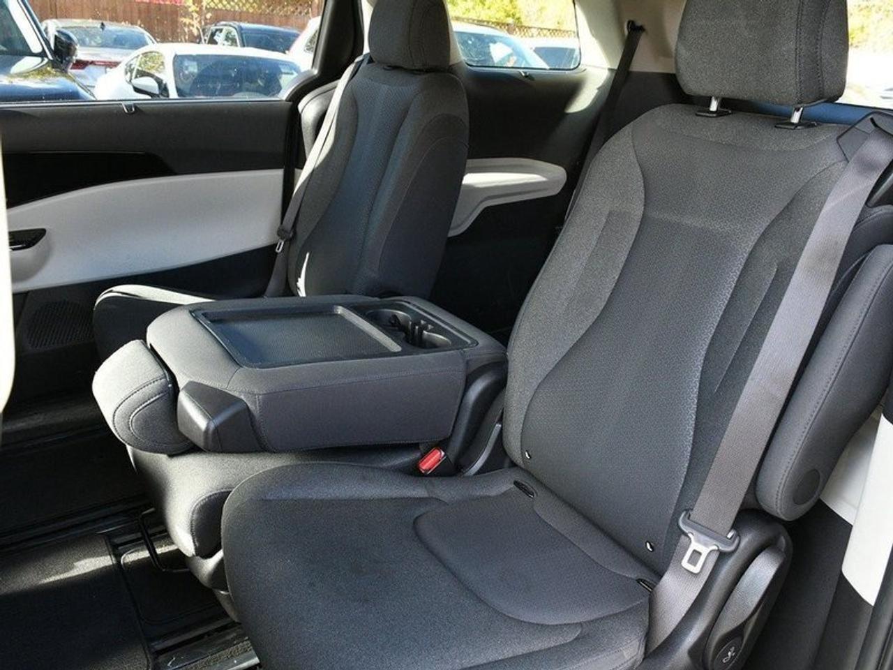 2024 Kia Carnival LX+ Clean CarFax Report   Great Family Mover   Pow Photo