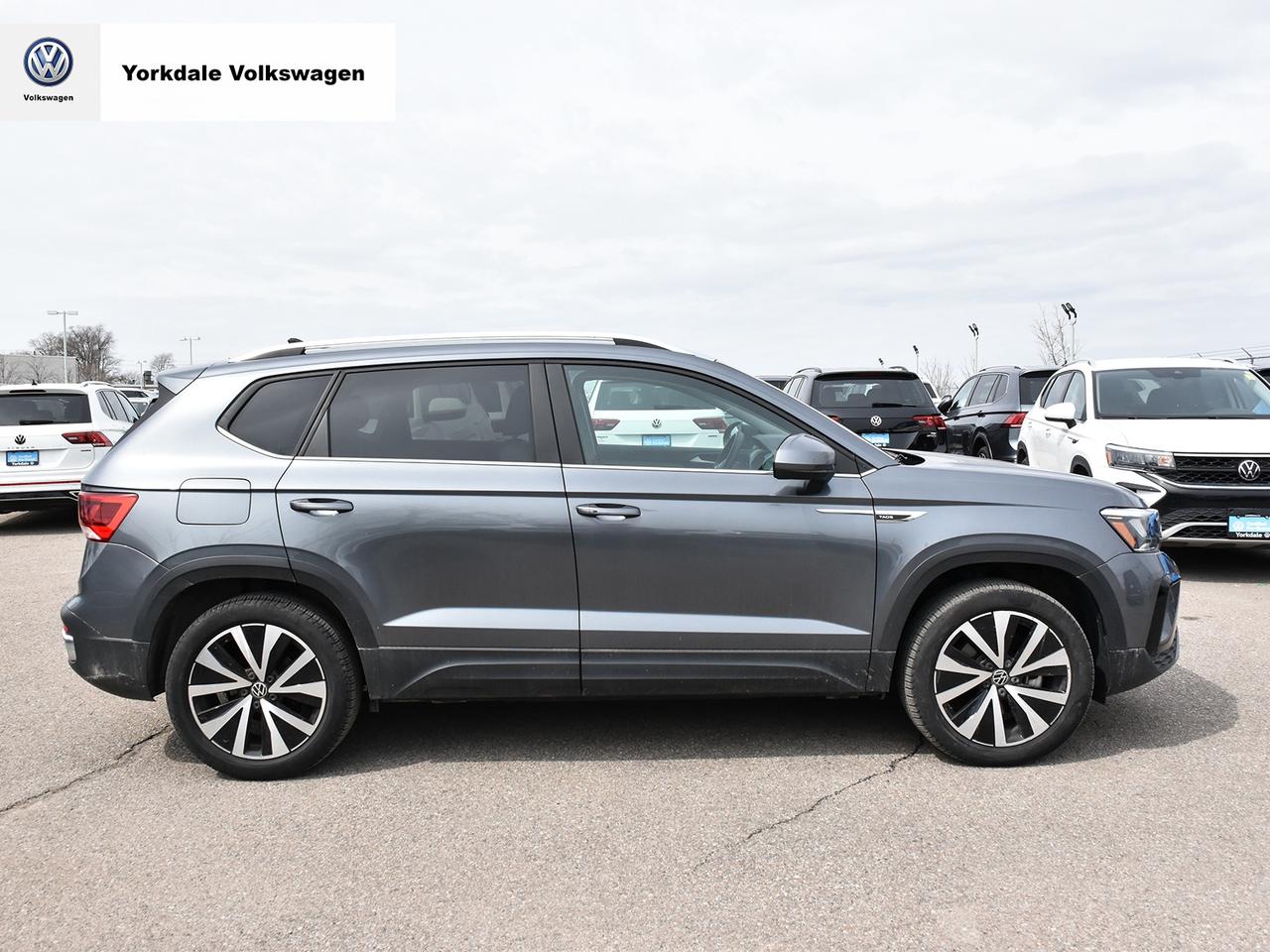 2023 Volkswagen Taos  Photo2