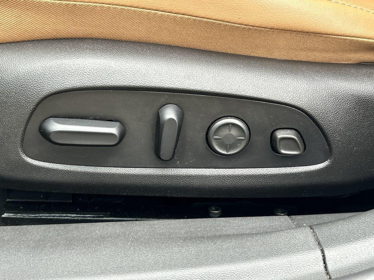 2017 Buick LaCrosse Premium Leather 20-Inch Wheels Massage Seats Photo