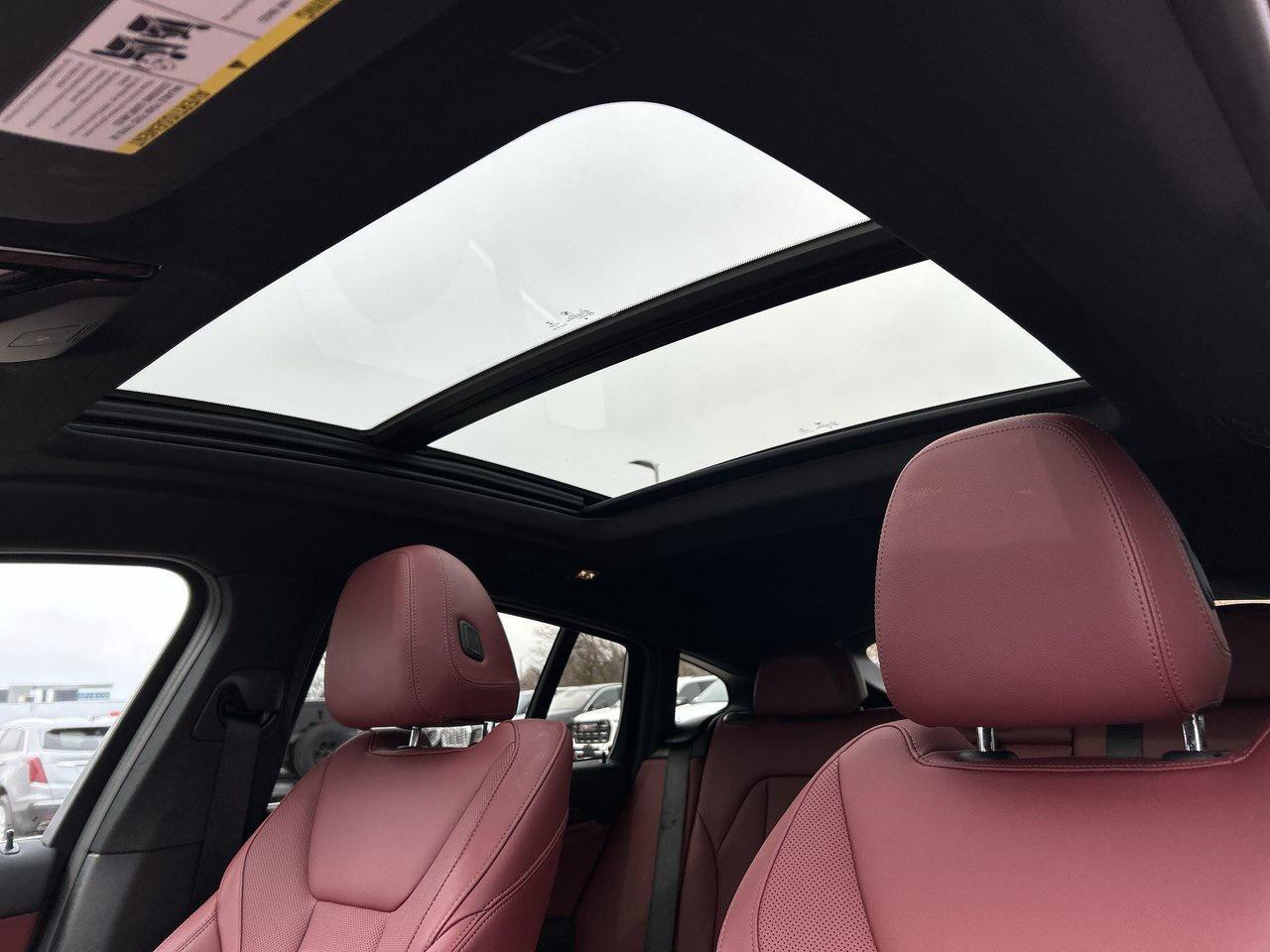 2022 BMW X4 Low KMS Remote Start Red Leather Photo