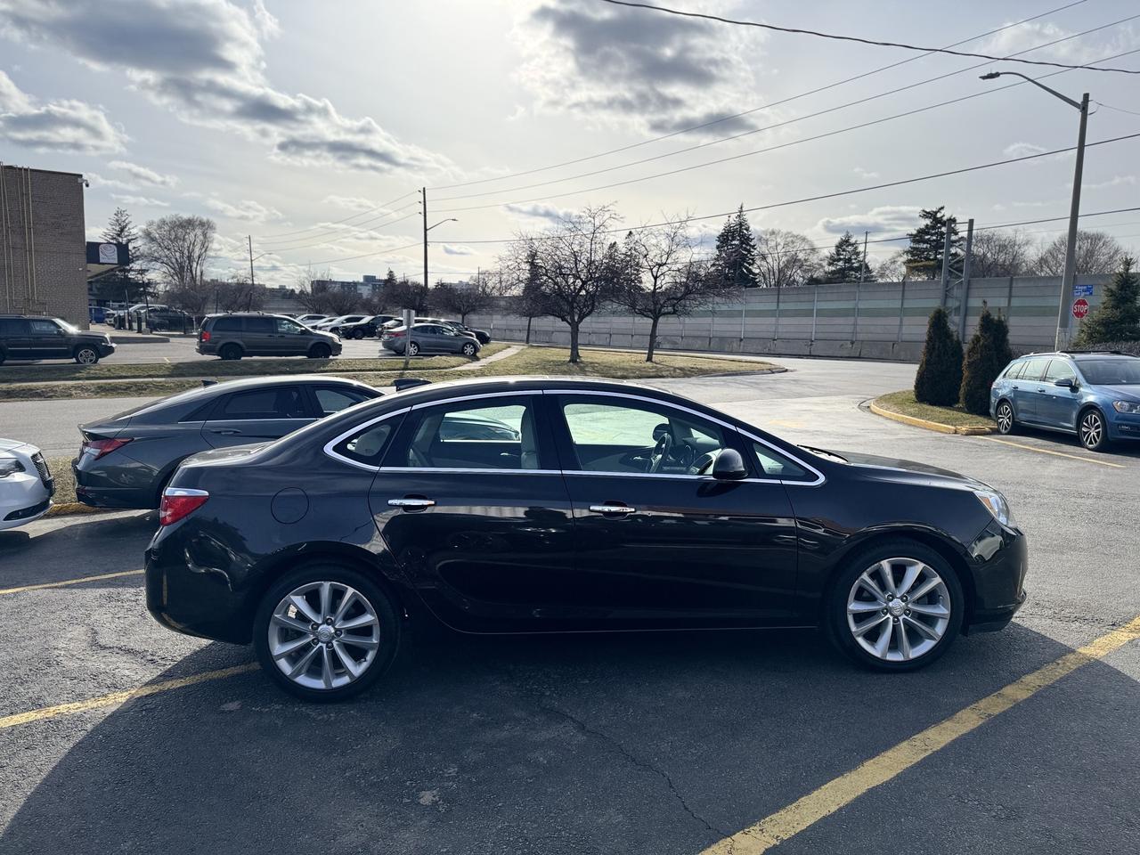 2015 Buick Verano Leather Group   LOW KMS! Photo
