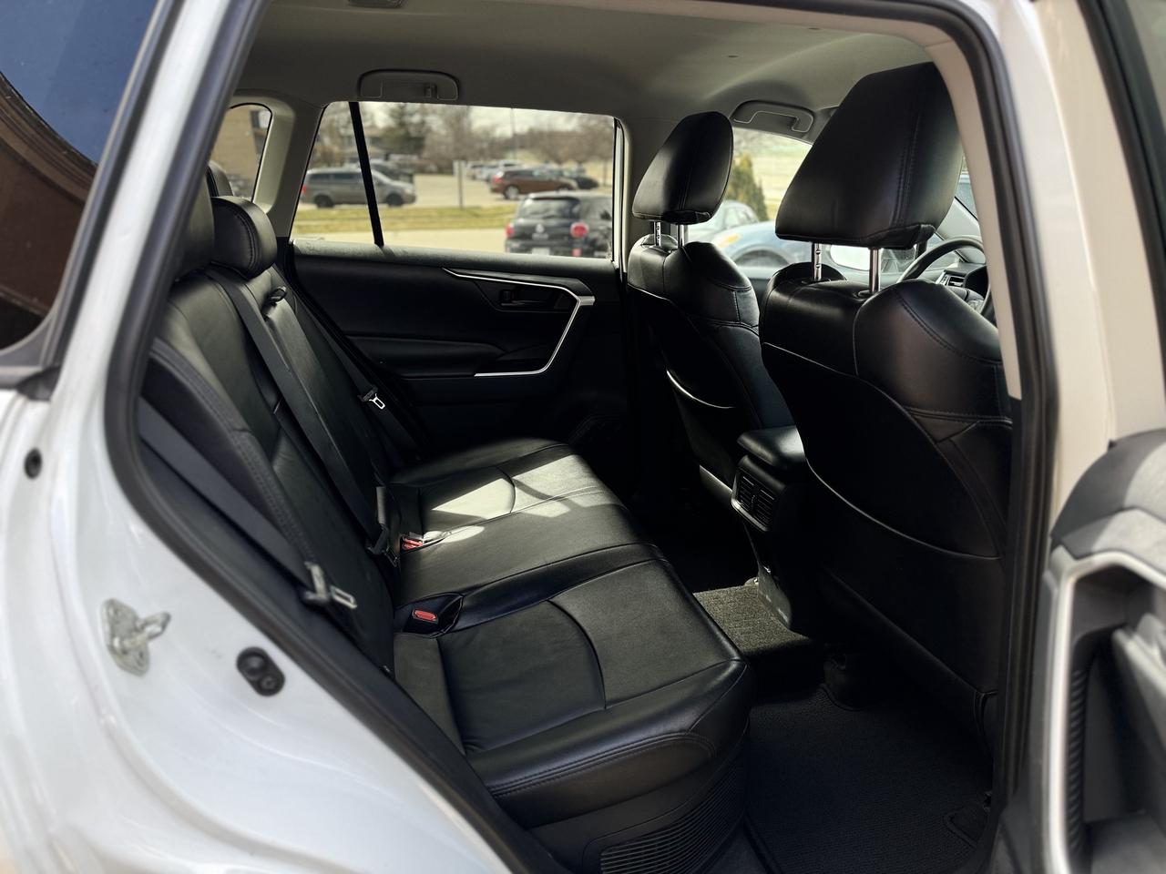 2019 Toyota RAV4 AWD Hybrid   Lthr   Low KMS Photo