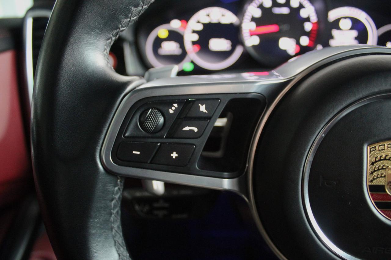 2021 Porsche Cayenne Premium Package Plus, No Accidents, Fully loaded Photo