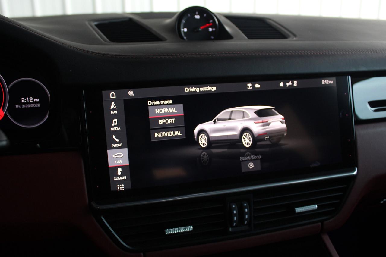 2021 Porsche Cayenne Premium Package Plus, No Accidents, Fully loaded Photo