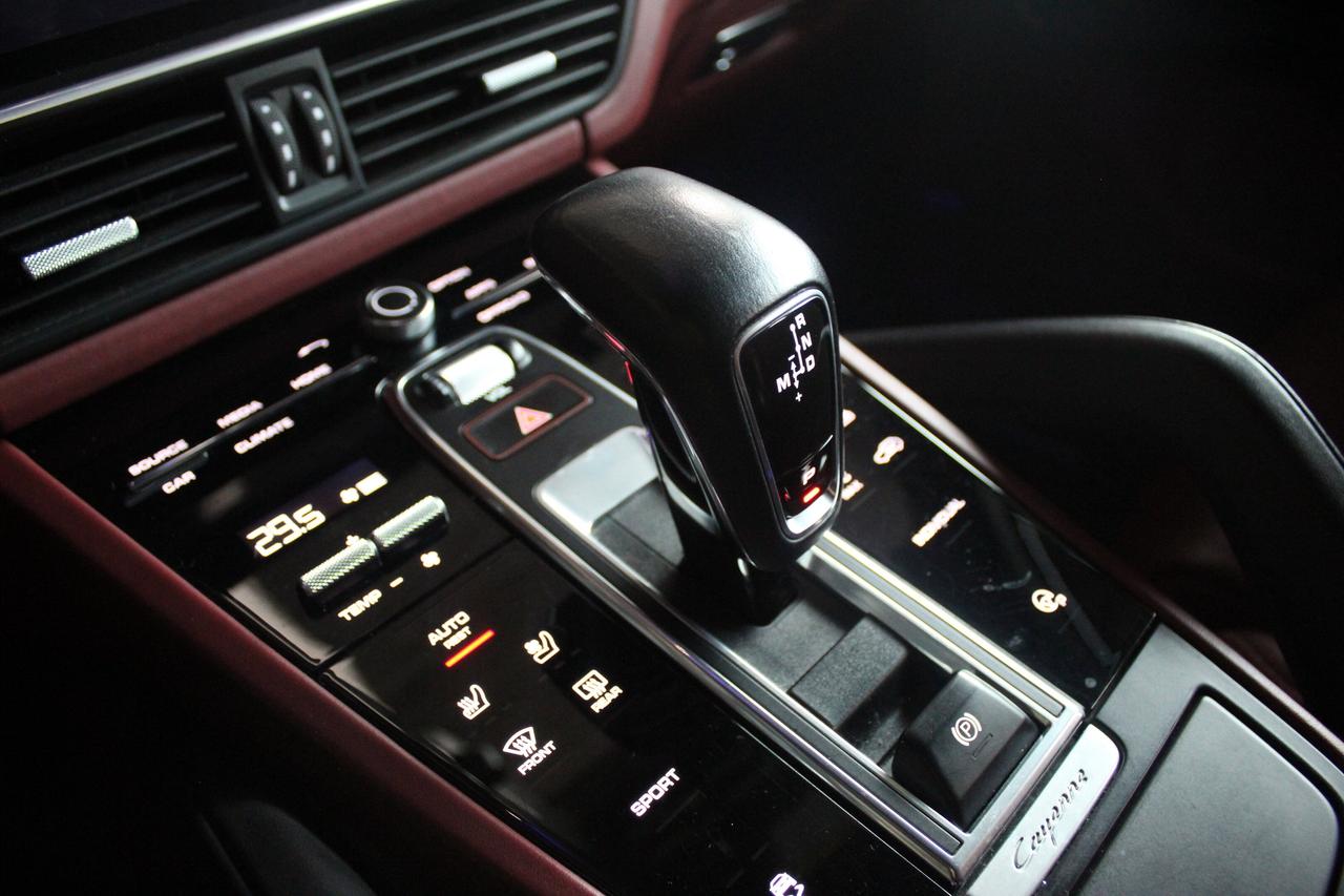 2021 Porsche Cayenne Premium Package Plus, No Accidents, Fully loaded Photo