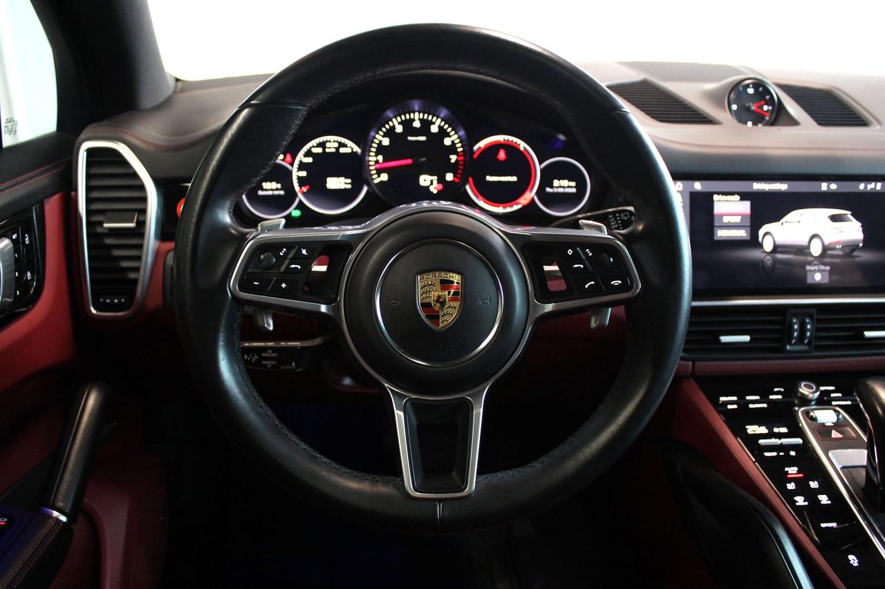 2021 Porsche Cayenne Premium Plus Package, 21in RS Spyder Design Wheels Photo