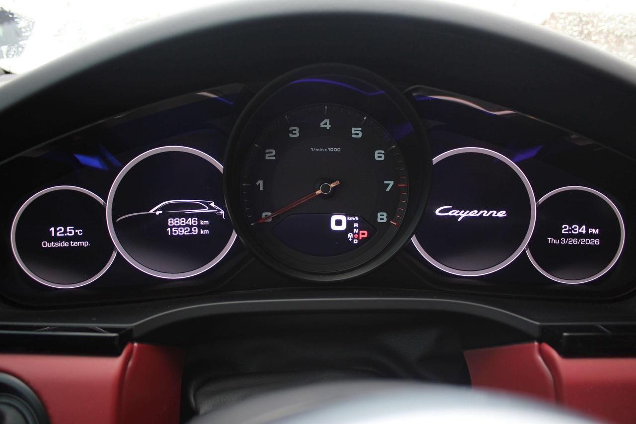 2021 Porsche Cayenne Premium Plus Package, 21in RS Spyder Design Wheels Photo