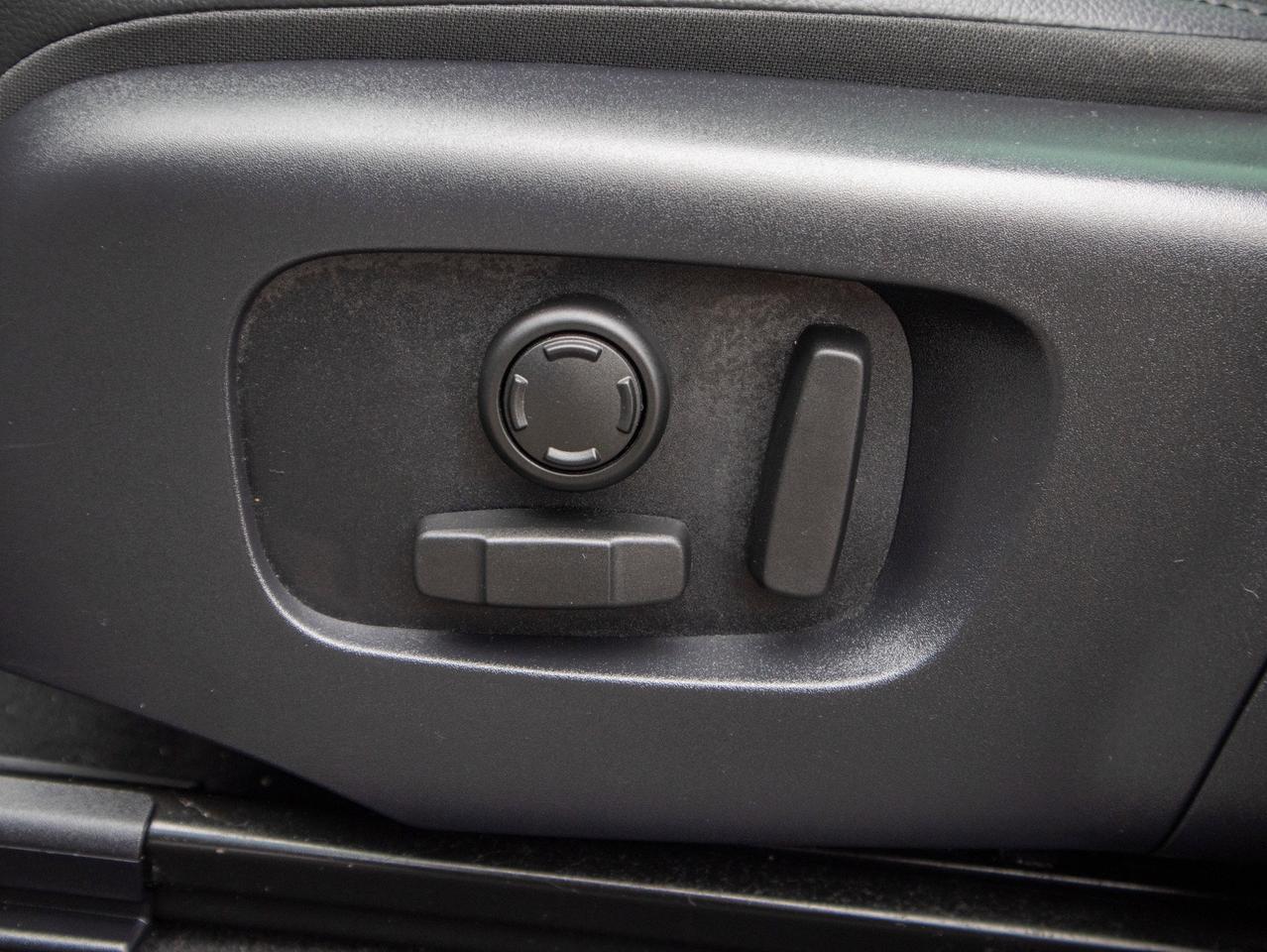 2023 Land Rover Range Rover Evoque S - Remote Trunk Release   Heated Steering Photo