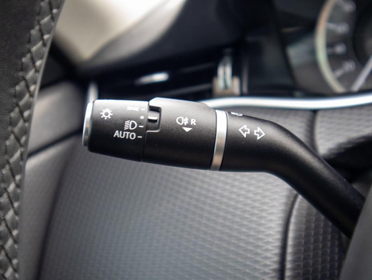 2023 Land Rover Range Rover Evoque S - Remote Trunk Release   Heated Steering Photo