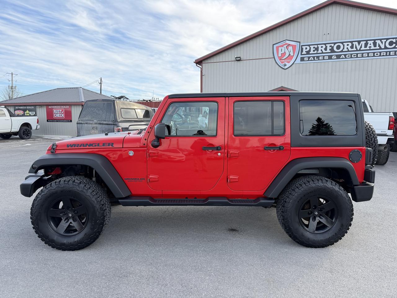 2017 Jeep WRANGLER UNLIMITED 4WD 4 DOOR Photo