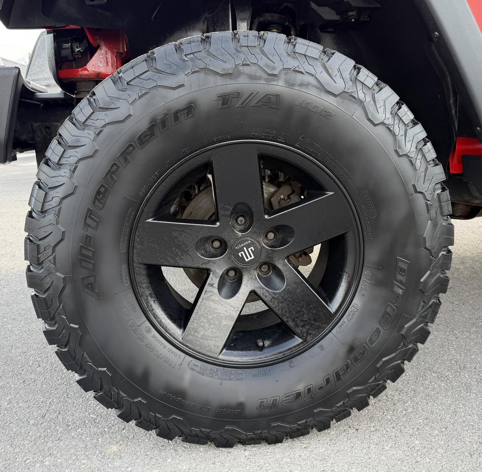 2017 Jeep WRANGLER UNLIMITED 4WD 4 DOOR Photo