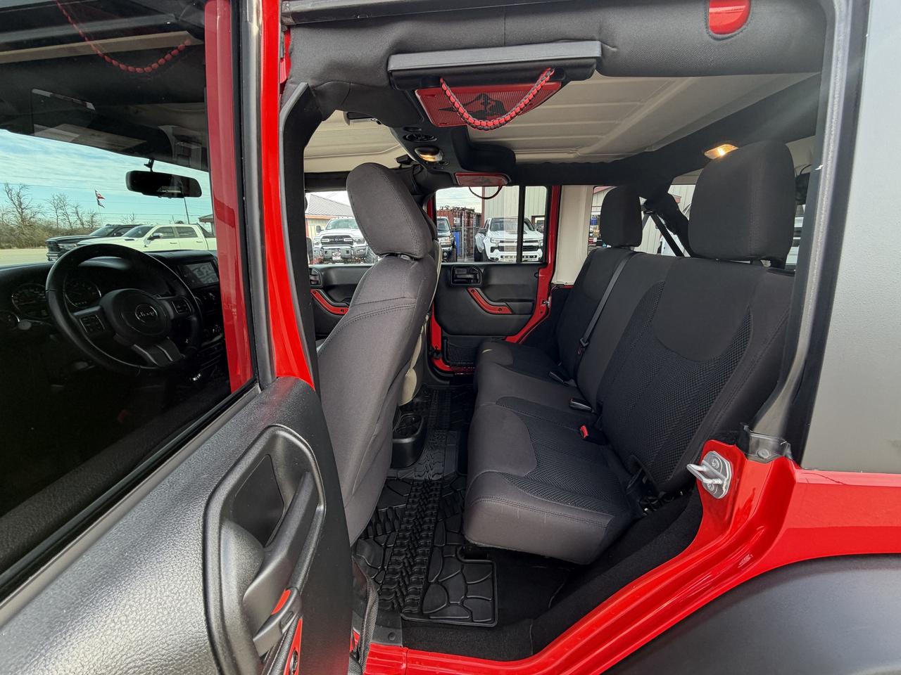 2017 Jeep WRANGLER UNLIMITED 4WD 4 DOOR Photo