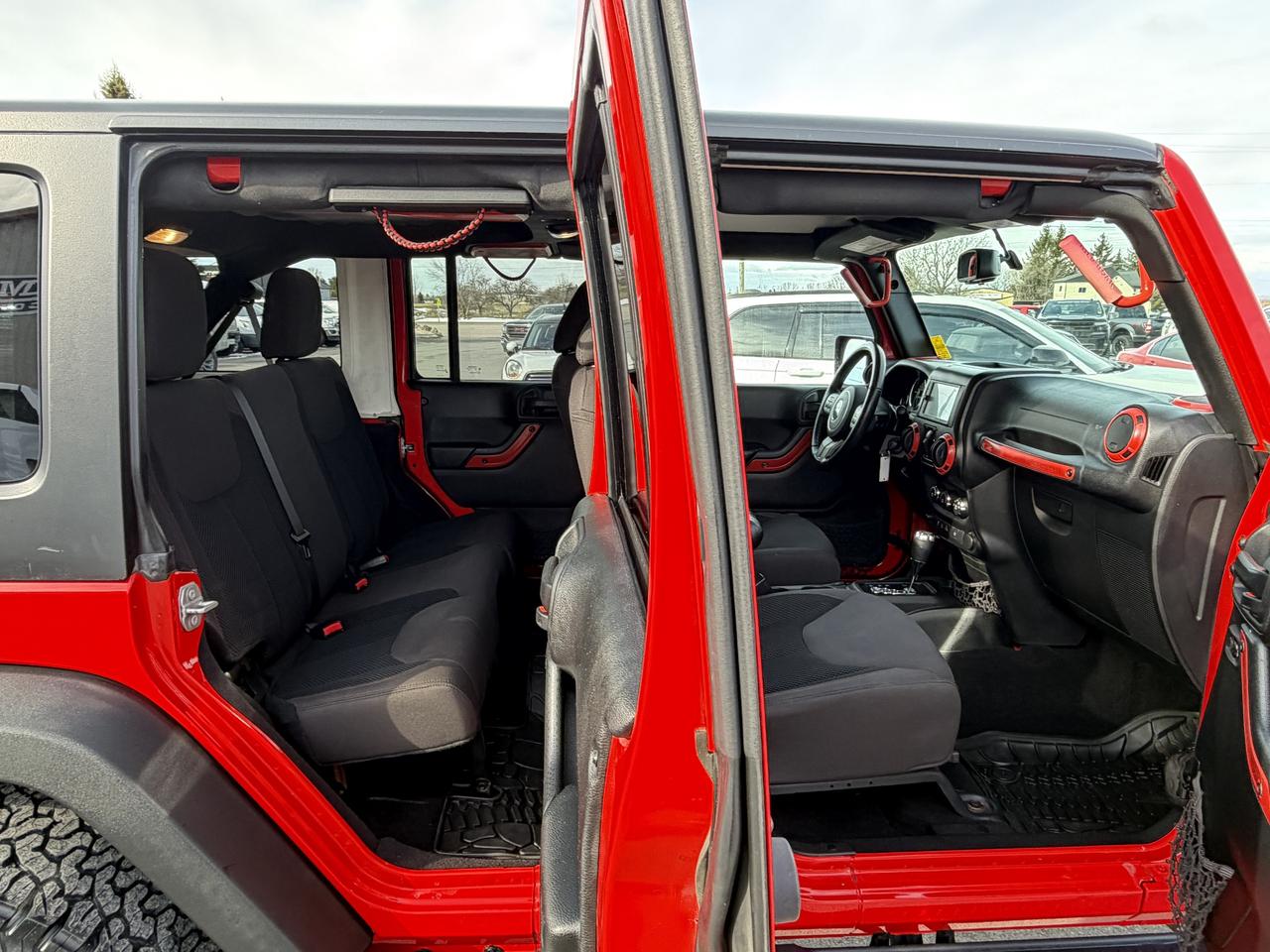 2017 Jeep WRANGLER UNLIMITED 4WD 4 DOOR Photo