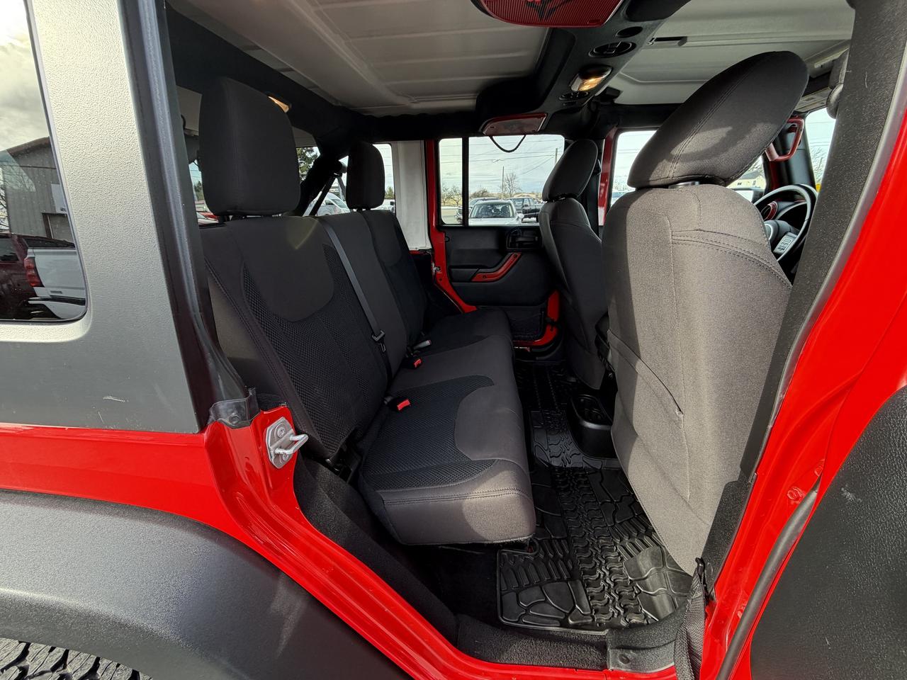 2017 Jeep WRANGLER UNLIMITED 4WD 4 DOOR Photo