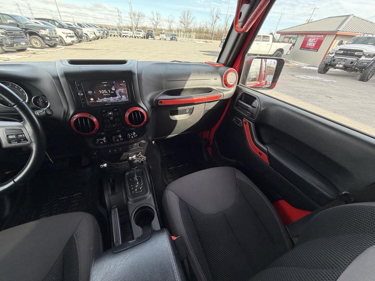 2017 Jeep WRANGLER UNLIMITED 4WD 4 DOOR Photo