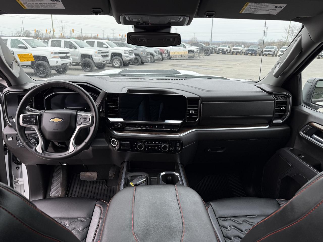 2025 Chevrolet Silverado 1500 LT LIFT/WHEEL/TIRE/LEATHER PKG!! Photo