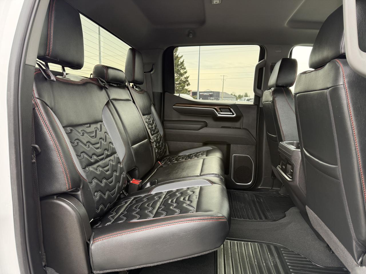 2025 Chevrolet Silverado 1500 LT LIFT/WHEEL/TIRE/LEATHER PKG!! Photo