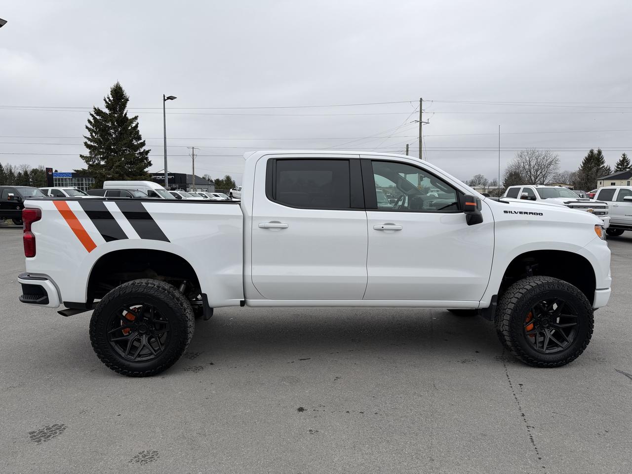 2025 Chevrolet Silverado 1500 LT LIFT/WHEEL/TIRE/LEATHER PKG!! Photo