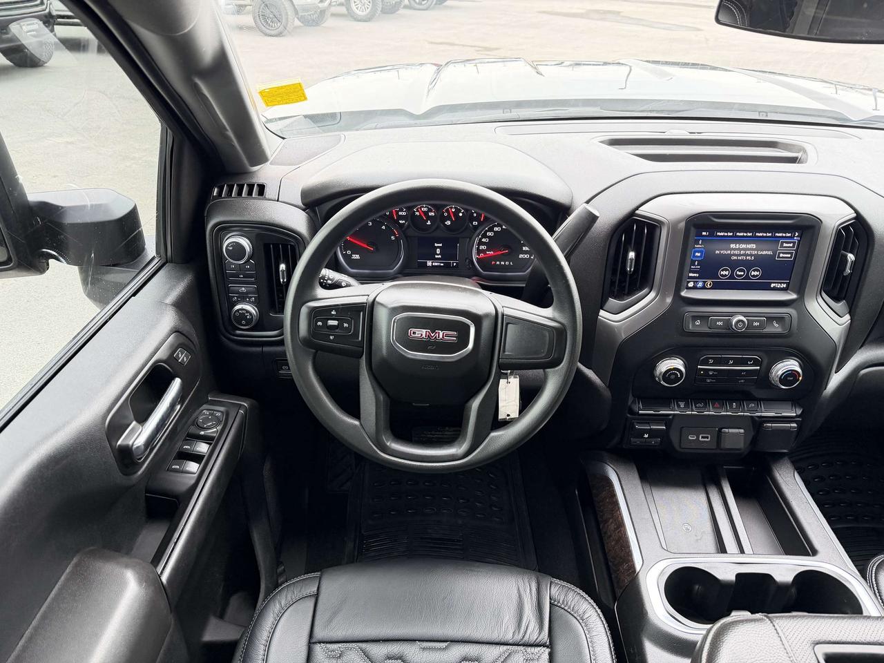 2022 GMC SIERRA 2500HD CREW LONG BOX LEVEL/WHEEL/TIRE PKG!! Photo