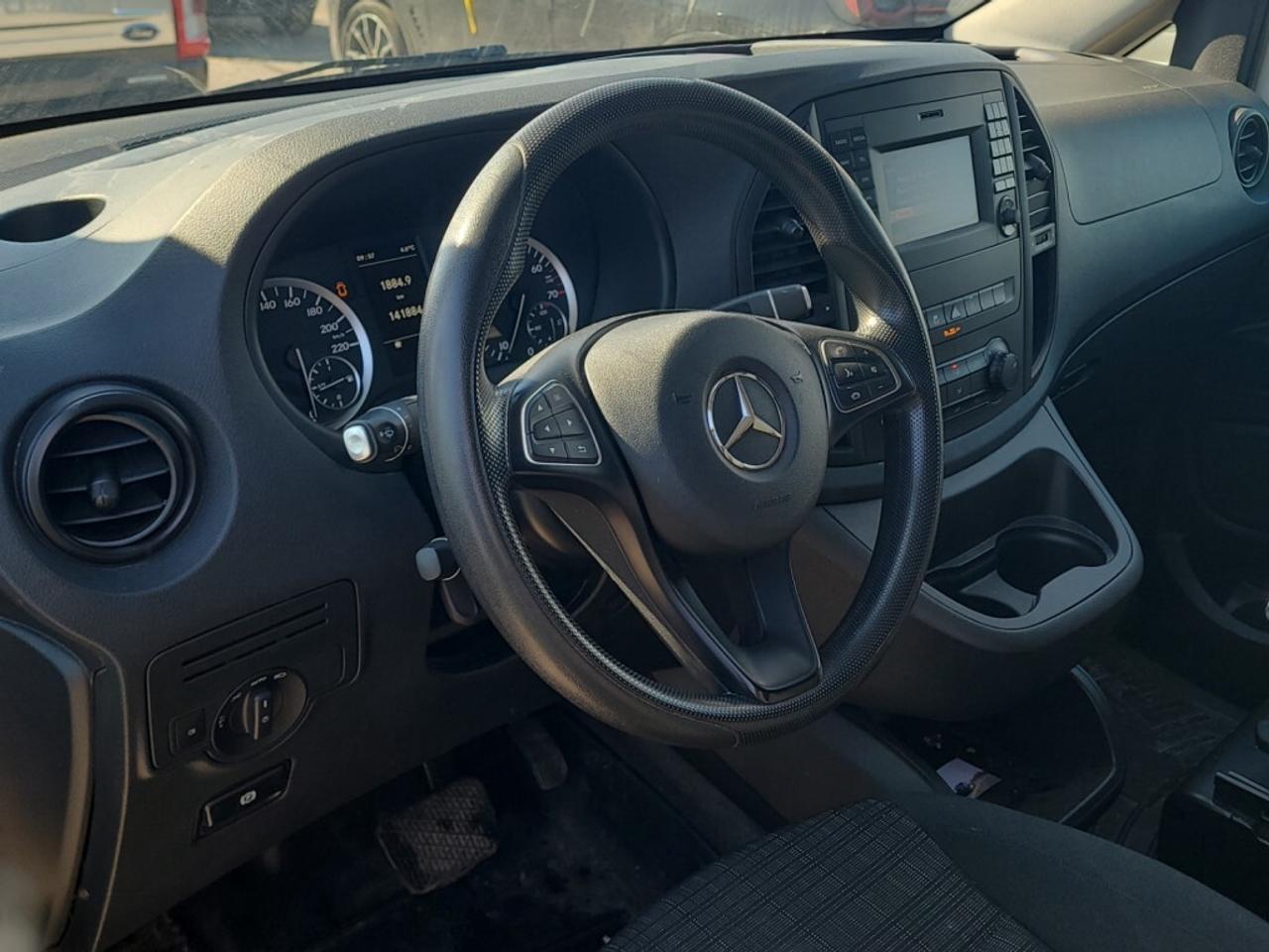 2019 Mercedes-Benz Metris Passenger Van 126WB - Gasoline - Shelves & Roof Rack Photo