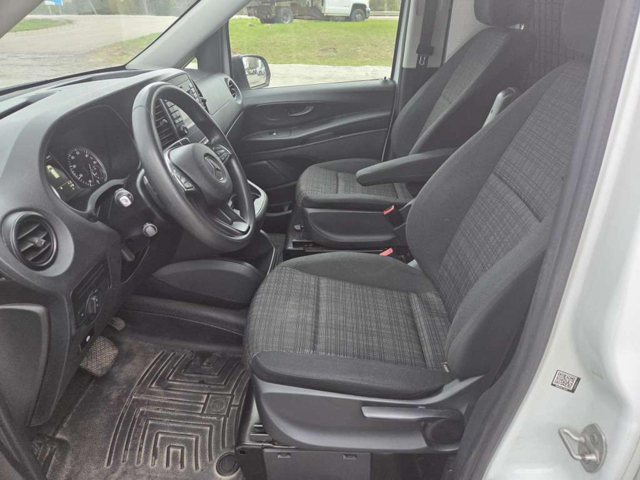 2019 Mercedes-Benz Metris Cargo Van 135WB - Gasoline - Shelves - CCV-507616 - -None Photo