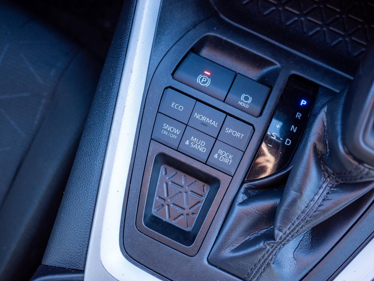 2021 Toyota RAV4 XLE - Power Liftgate   Adaptive Cruise Control Photo