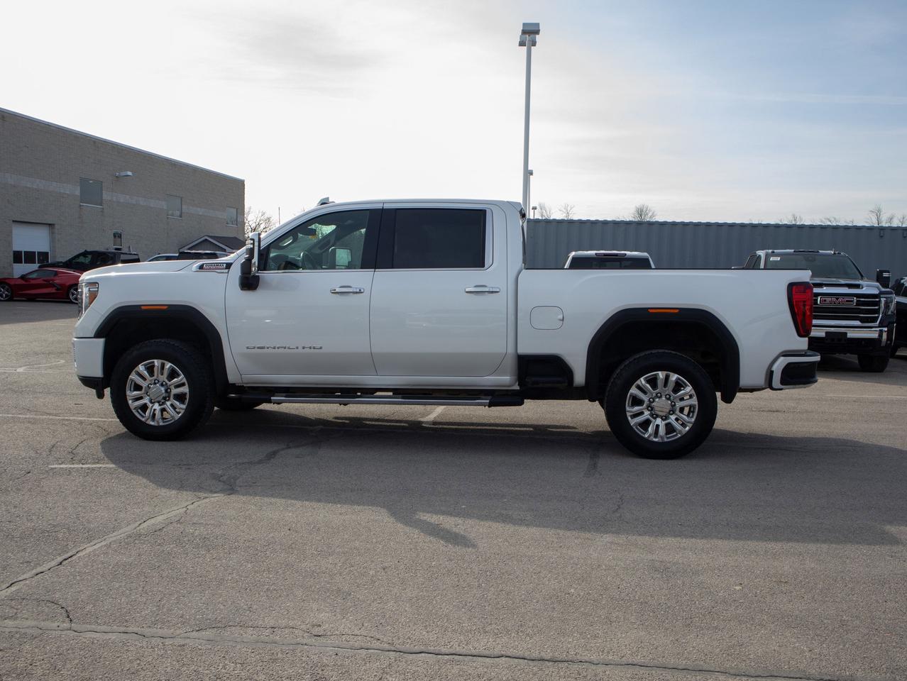 2023 GMC SIERRA 2500HD Denali - Heated Rear Seats   Parking Aid Photo