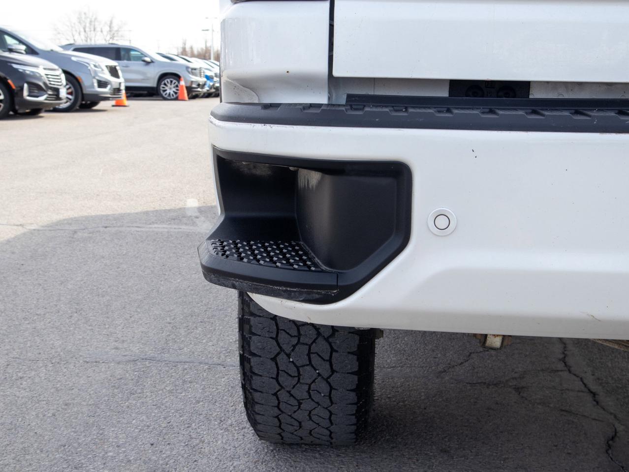 2023 GMC SIERRA 2500HD Denali - Heated Rear Seats   Parking Aid Photo