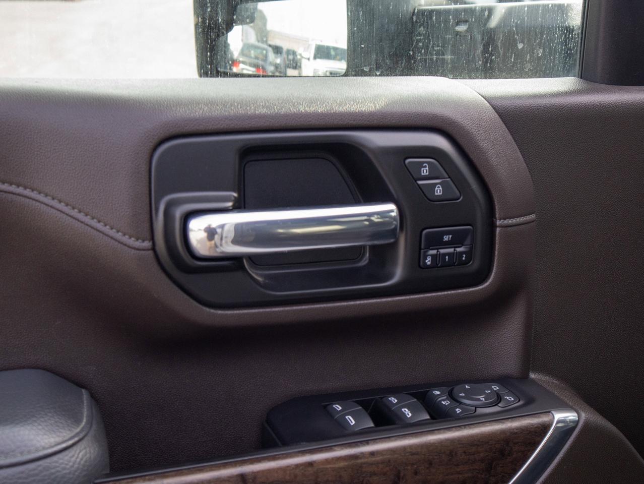 2023 GMC SIERRA 2500HD Denali - Heated Rear Seats   Parking Aid Photo