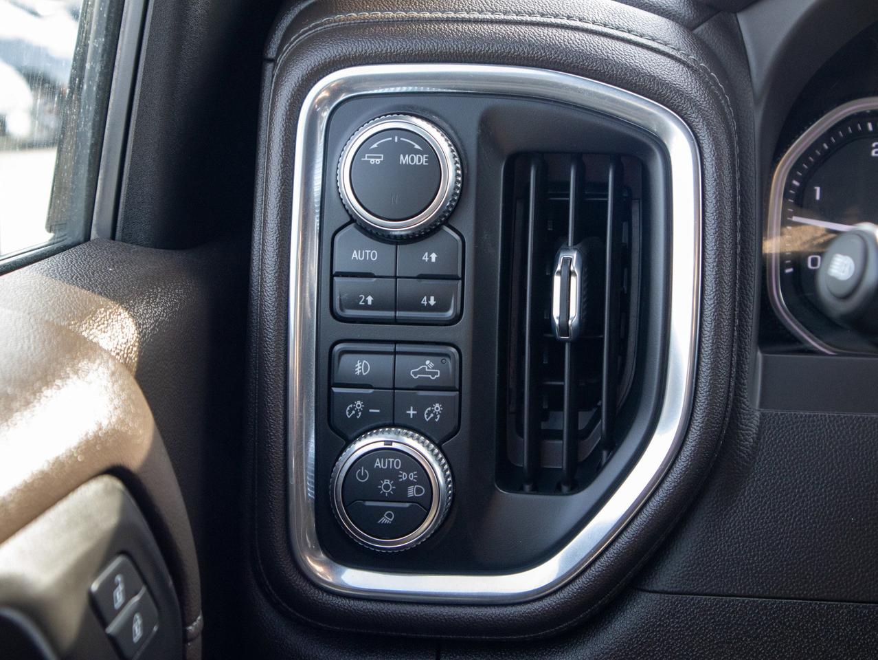 2023 GMC SIERRA 2500HD Denali - Heated Rear Seats   Parking Aid Photo